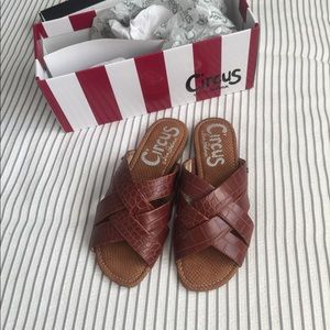 New Sam Edelman sandals sz 7M